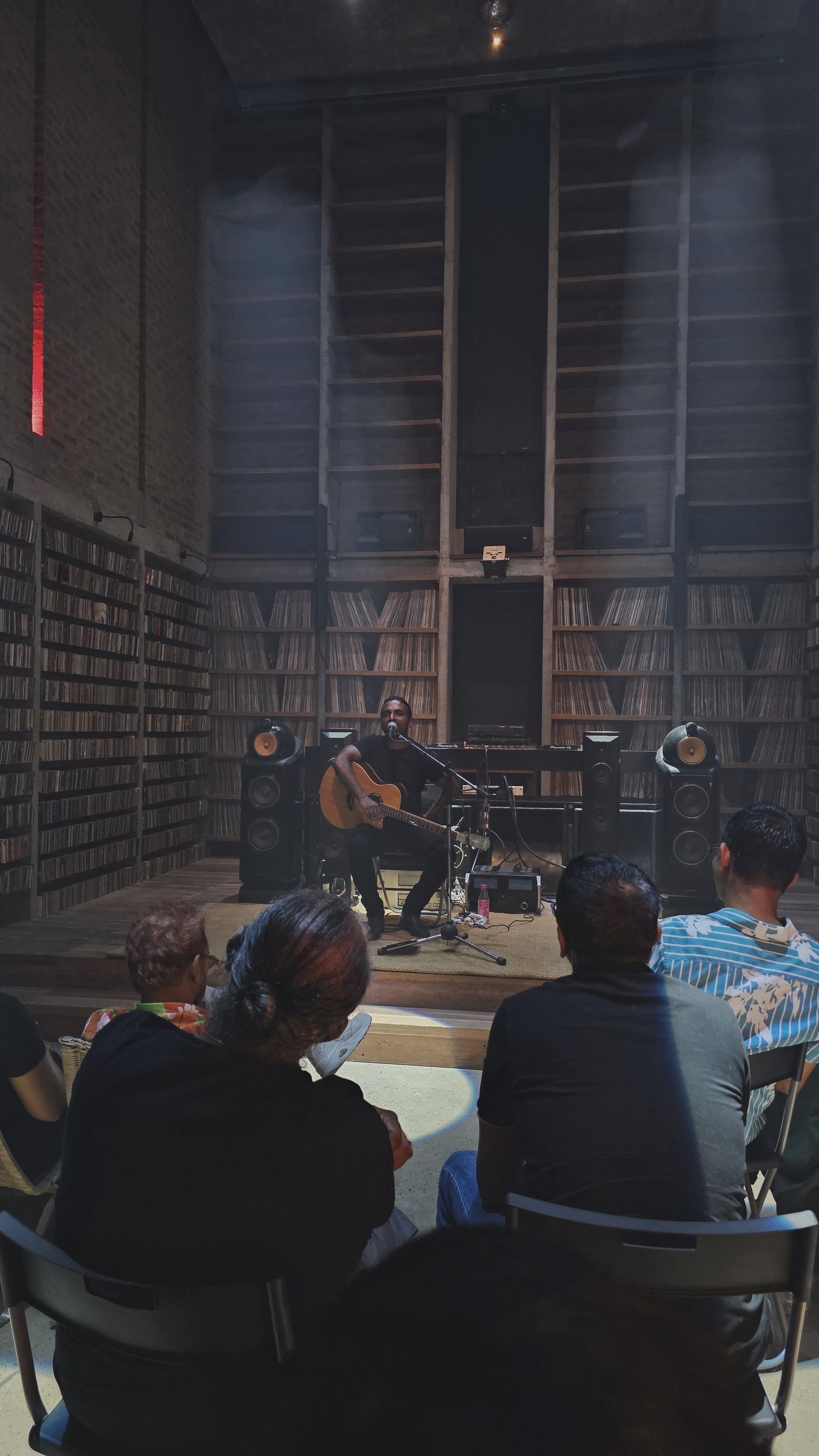 Lasith Fernando performing a singer-songwriter session at Soul Studio